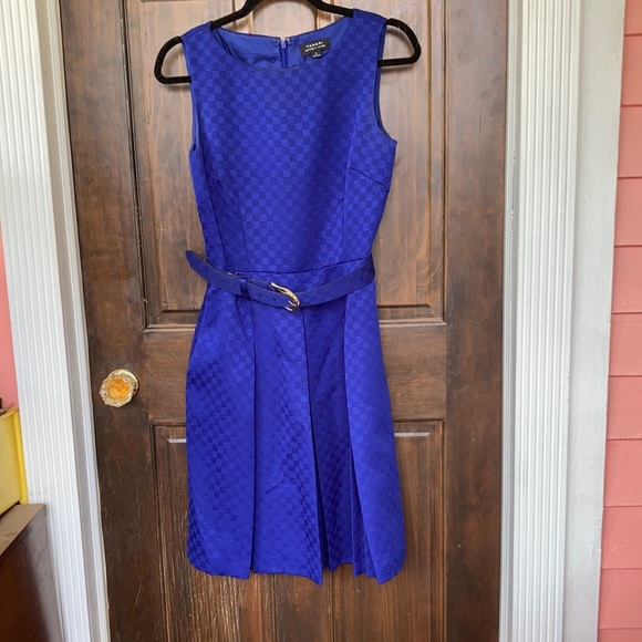 Cobalt blue textured dress size 4 Tahari - Picture 1 of 3